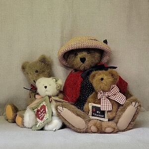 4 Boyd's Bears plush animals